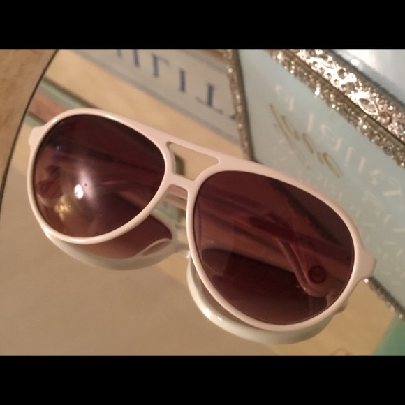 Michael Kors Sunglasses - Picture 1 of 3